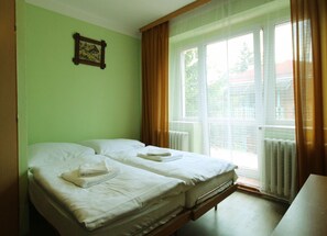 Double or Twin Room | Free WiFi, bed sheets - Hotel Bor (Lhota)