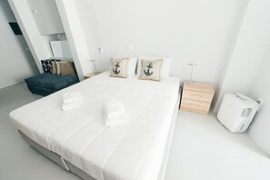 Villa, 5 Bedrooms | 3 bedrooms, iron/ironing board, free WiFi, bed sheets - Villa Bivalia by The Pearls Collection (Mykonos)