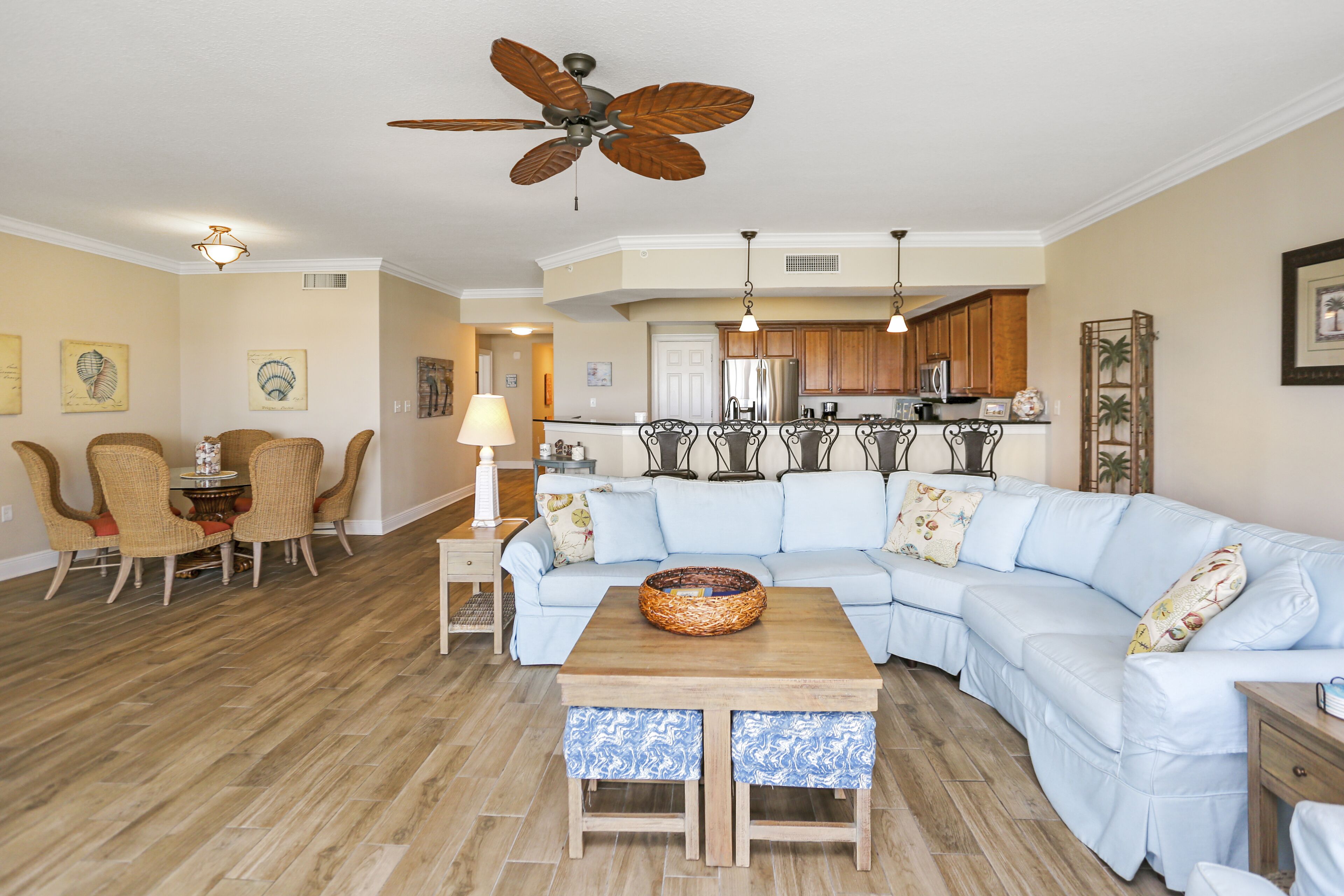 Steps From The Beach, Pool, Hot Tub, Elevator, Parking