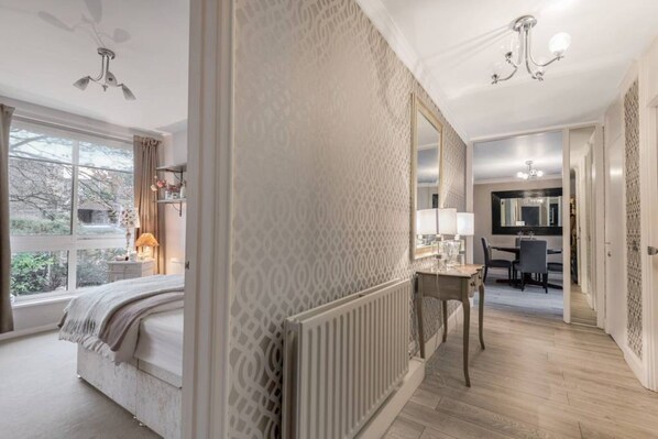 3 bedrooms, bed sheets