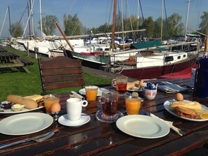 Breakfast meal - Recreatiebedrijf De Koevoet (Teroele)
