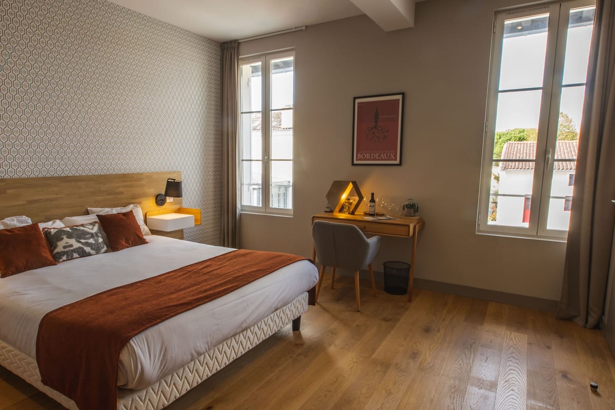 Comfort Double Room, Private Bathroom (2)