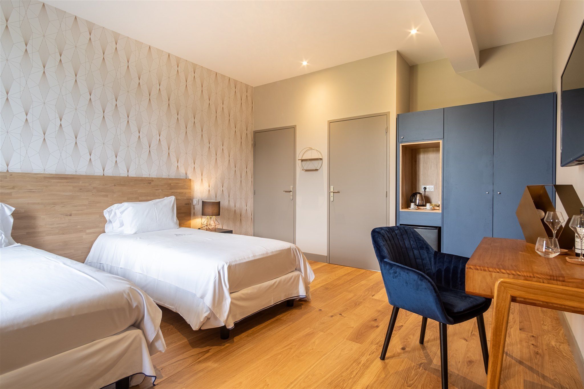 Kamar Double atau Twin Comfort, kamar mandi pribadi