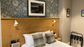 Standard Double Room | Desk, iron/ironing board, free WiFi, bed sheets