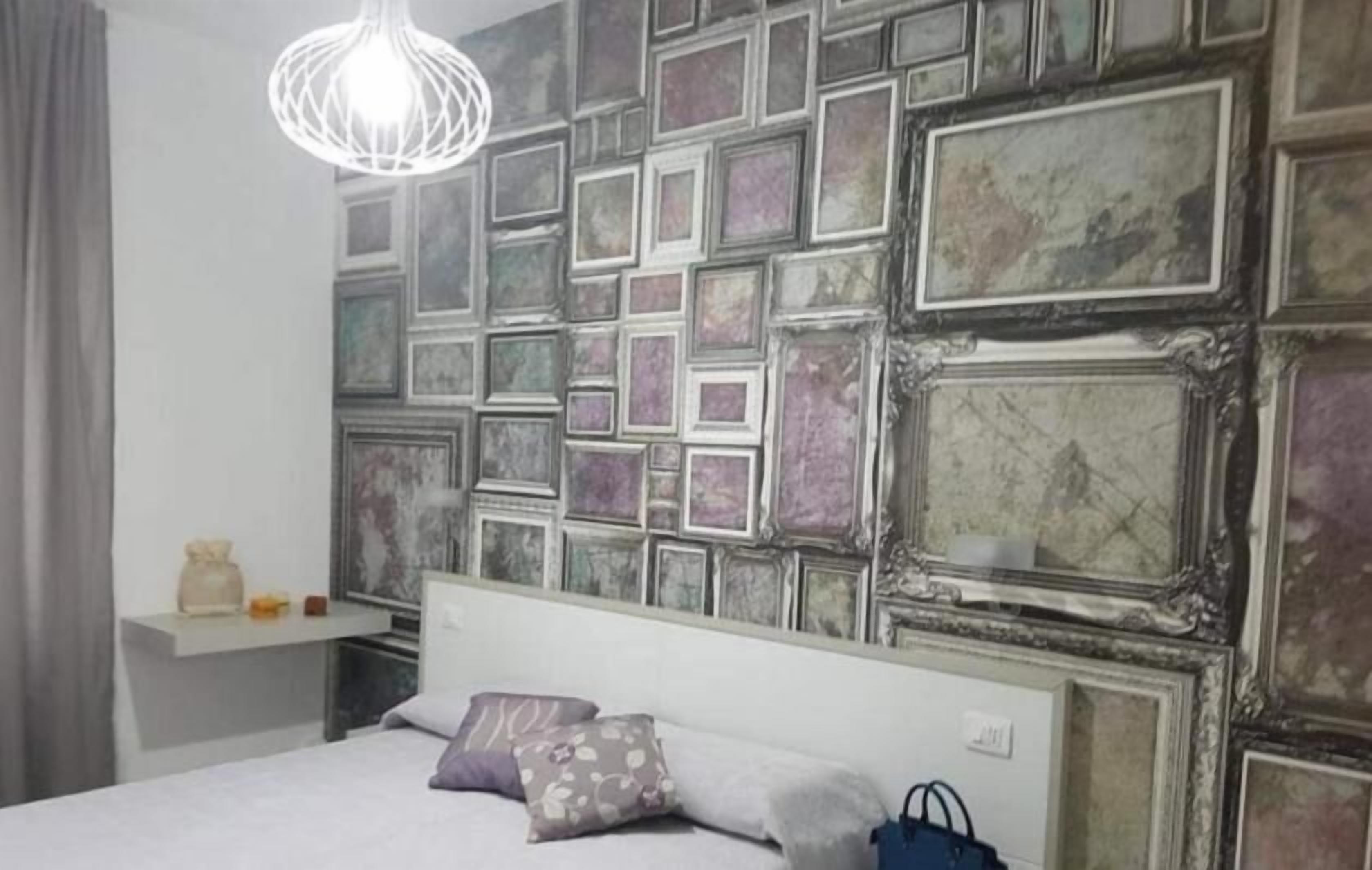 Desk, soundproofing, cribs/infant beds, free WiFi
