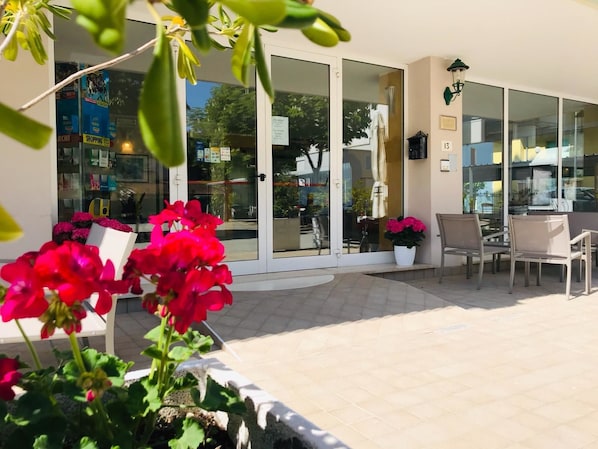 Property entrance - Hotel Essen (Rimini)