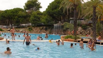 Piscina a l'aire lliure de temporada