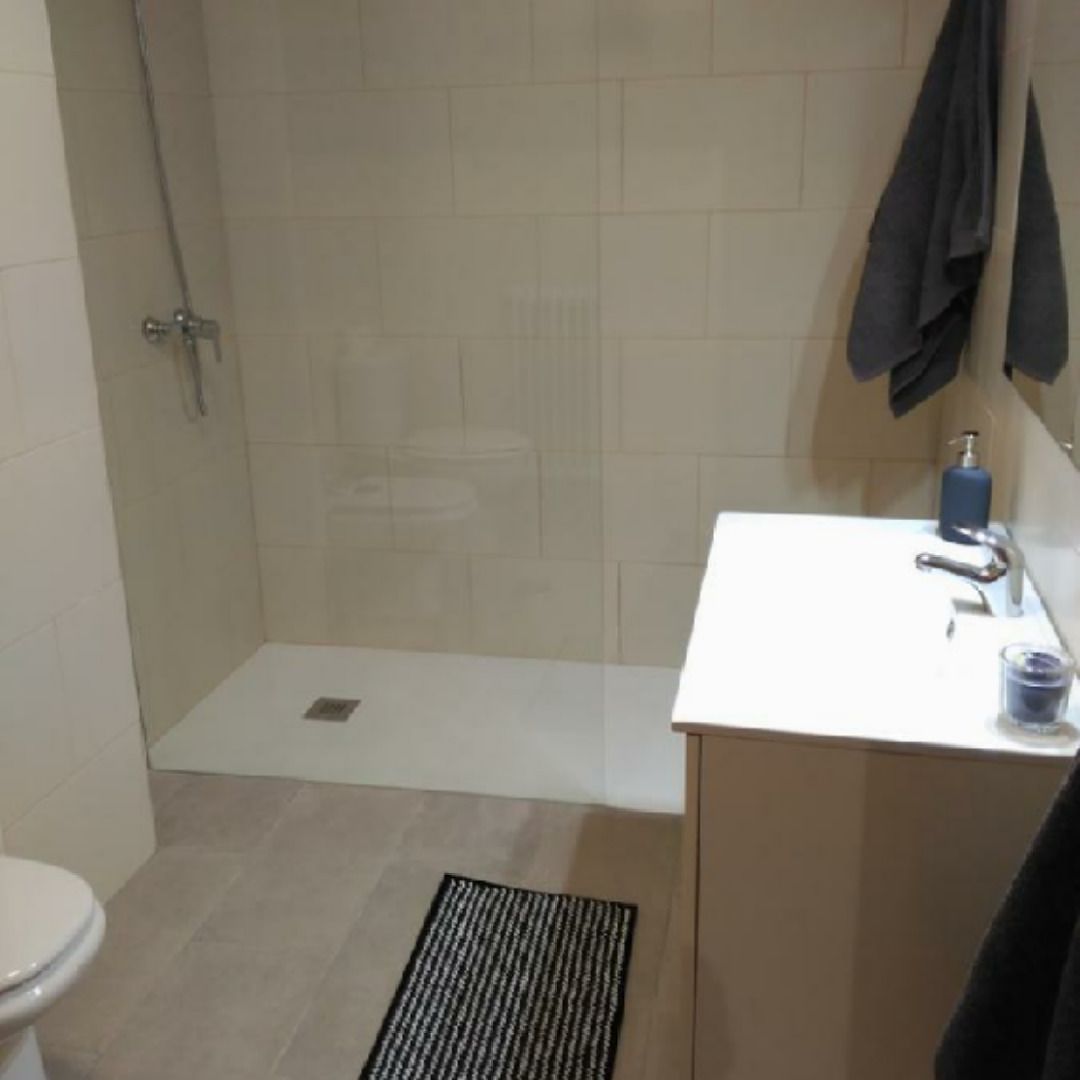 Apartment, 4 Bedrooms, Terrace (8 personas) | Bathroom | Shower, free toiletries, hair dryer, bidet