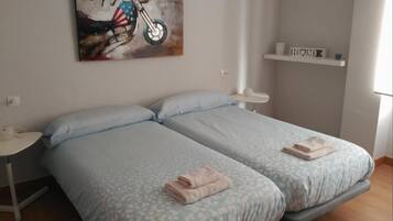 4 slaapkamers, een bureau, gratis babybedden, gratis wifi