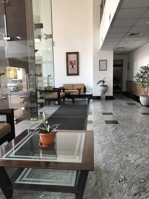 Property entrance - Hedges Court Residencies Town Hall- 2 Bed Room Apartment (Colombo)