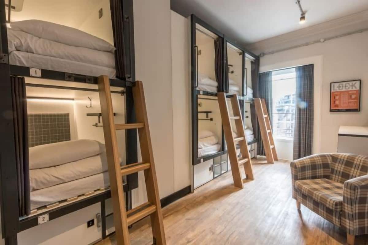 WiFi (free), bed sheets