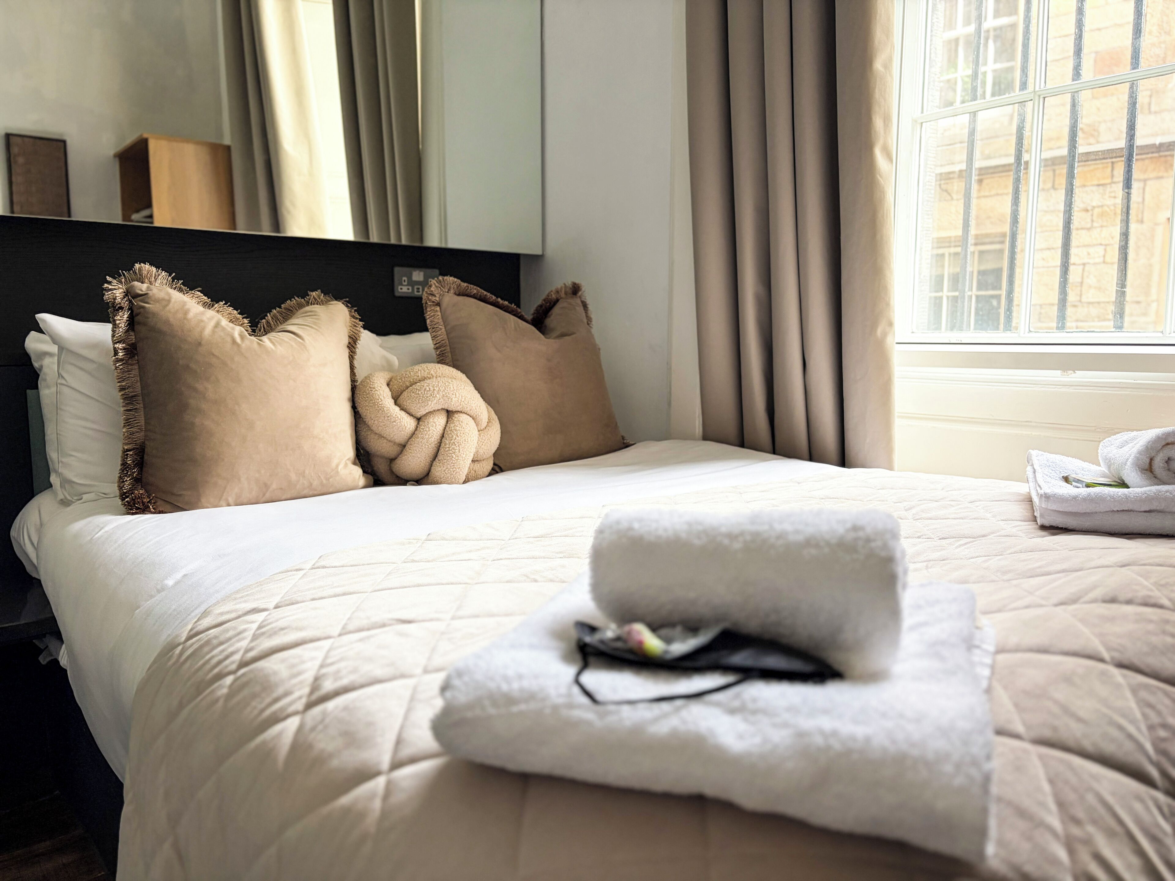 Double Room, Ensuite | WiFi (free), bed sheets