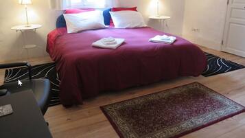 Double Room (The Blue) | Individually decorated, individually furnished, desk, iron/ironing board