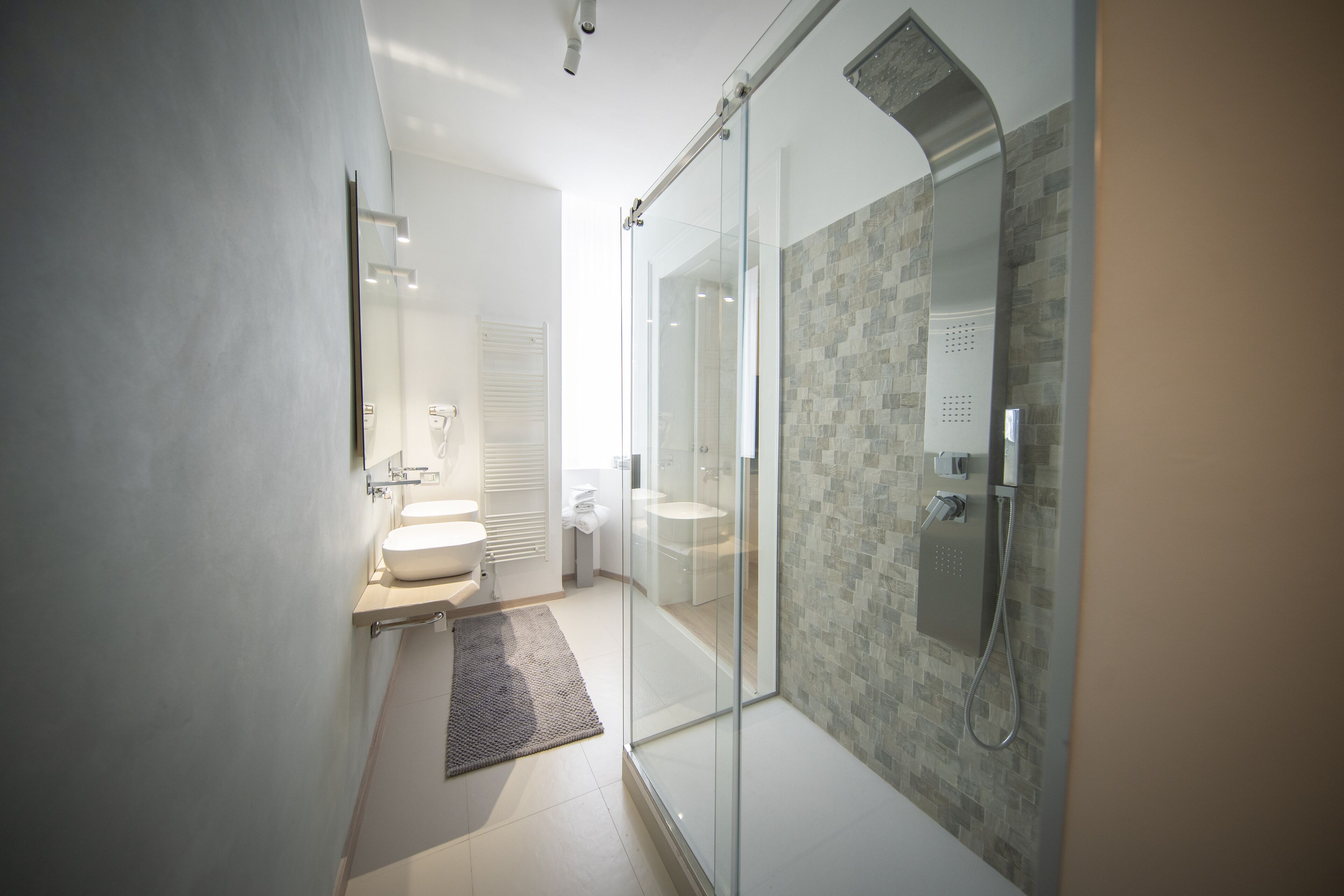 Bathroom shower