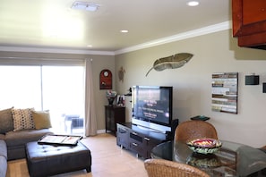 Smart TV, videojuegos, reproductor de DVD y juguetes 