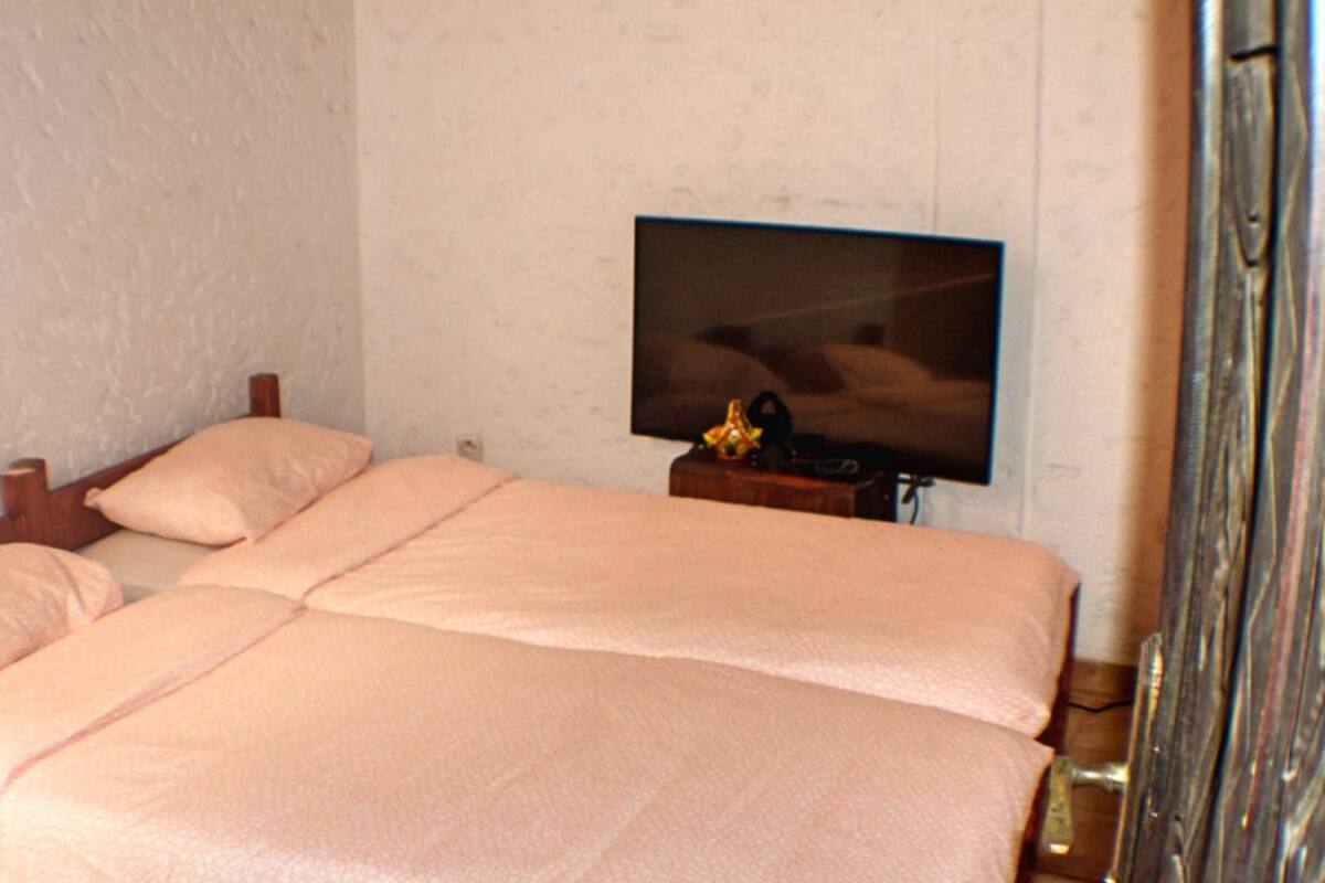 Wifi gratis y ropa de cama 