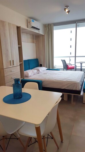 In-room dining - Independencia 1302 6E by HB (Buenos Aires)