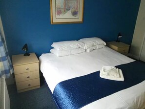 Iron/ironing board, free WiFi, bed sheets