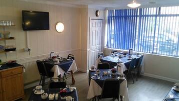 Free daily continental breakfast