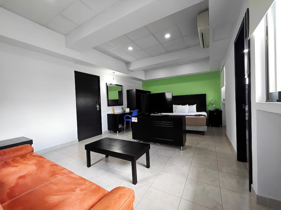 Deluxe suite, 1 kingsize bed met slaapbank | 1 slaapkamer, lakens van Egyptisch katoen, luxe beddengoed, donsdekens