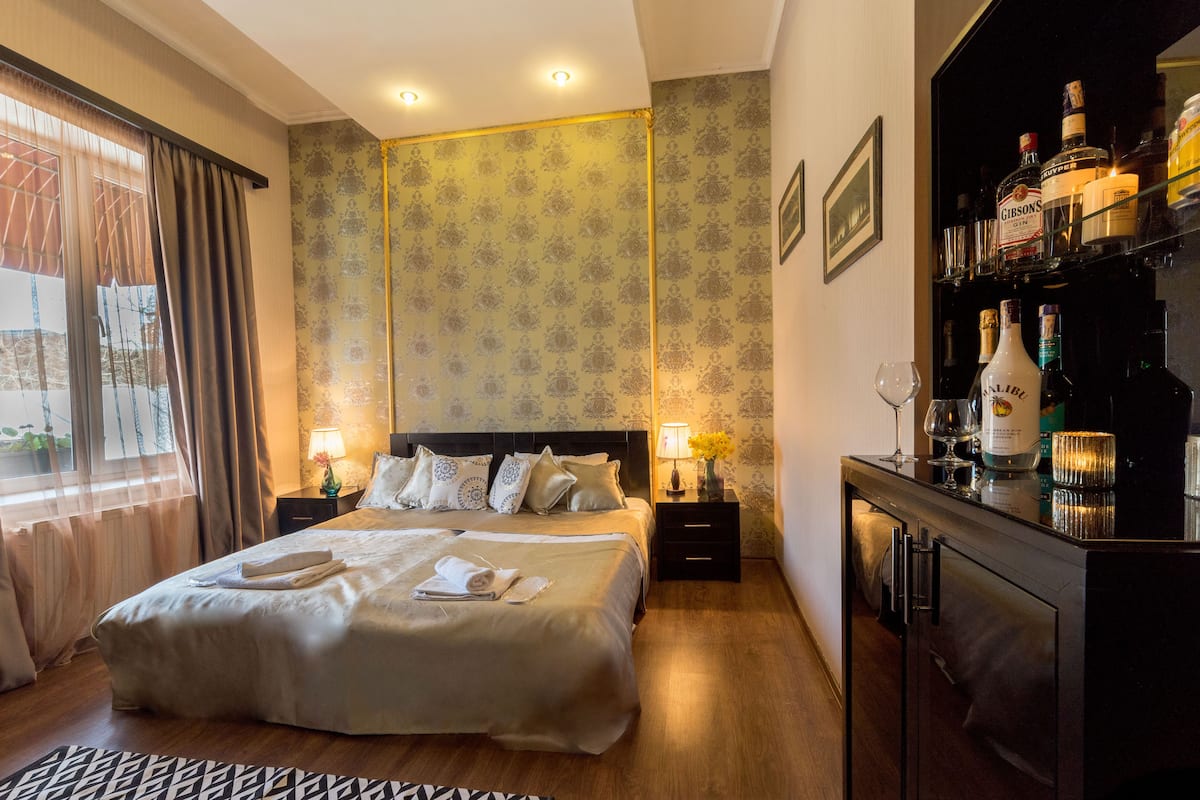 Standard Twin Room, Garden View | In-room safe, desk, soundproofing, WiFi (free)