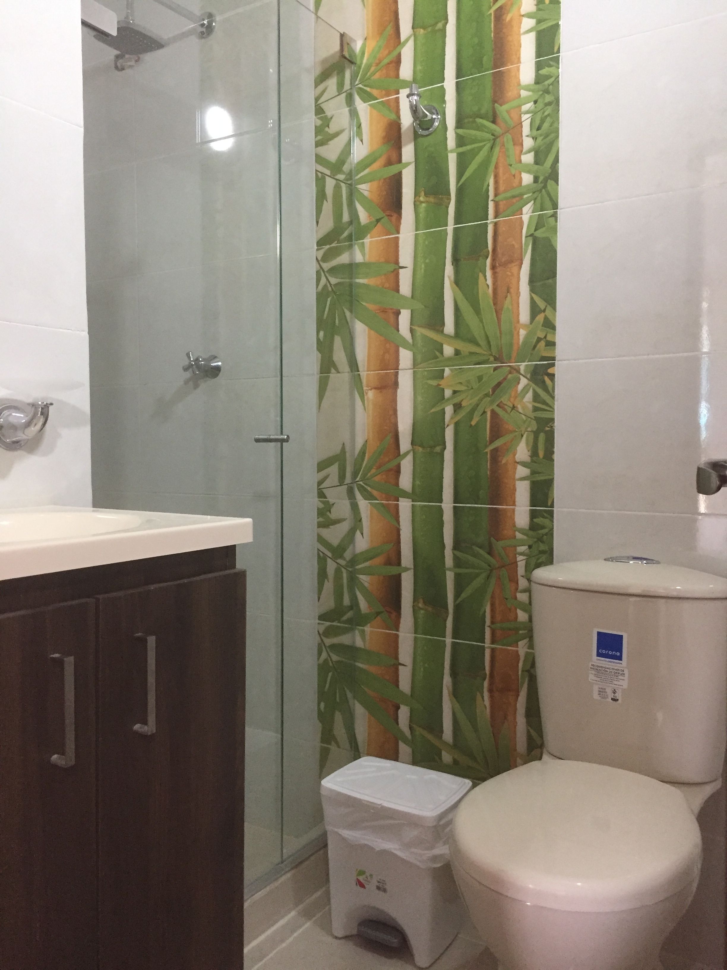 Buồng tắm vòi sen, vòi sen phun mưa, đồ dùng nhà tắm miễn phí 