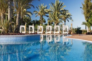 Indoor pool, outdoor pool - Elba Palace Golf Boutique Hotel (Antigua)