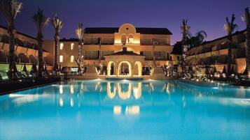 Indoor pool, outdoor pool