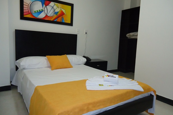 Basic Room | 1 bedroom, down comforters, desk, blackout drapes