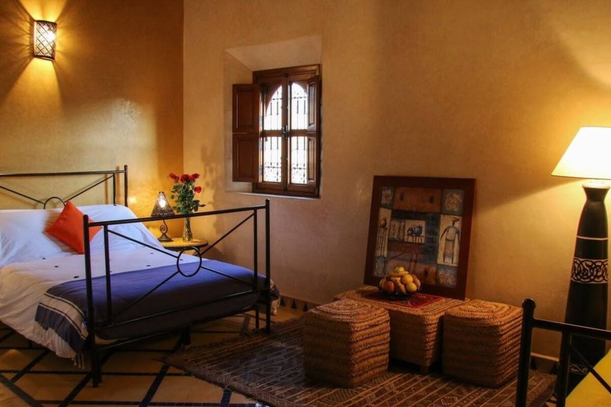 Chambre Triple Standard (Bleue)