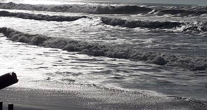 Laurence & alex welcome you in a furnished tourist apartment