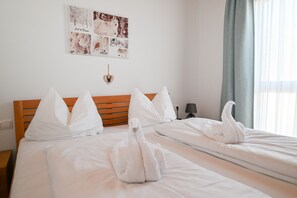 2 chambres, fer et planche à repasser, accès au Wi-Fi (inclus)