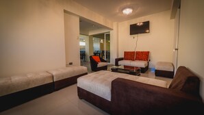 Unclassified image, 3 of 32, button - Hotel Koricancha (Sicuani)