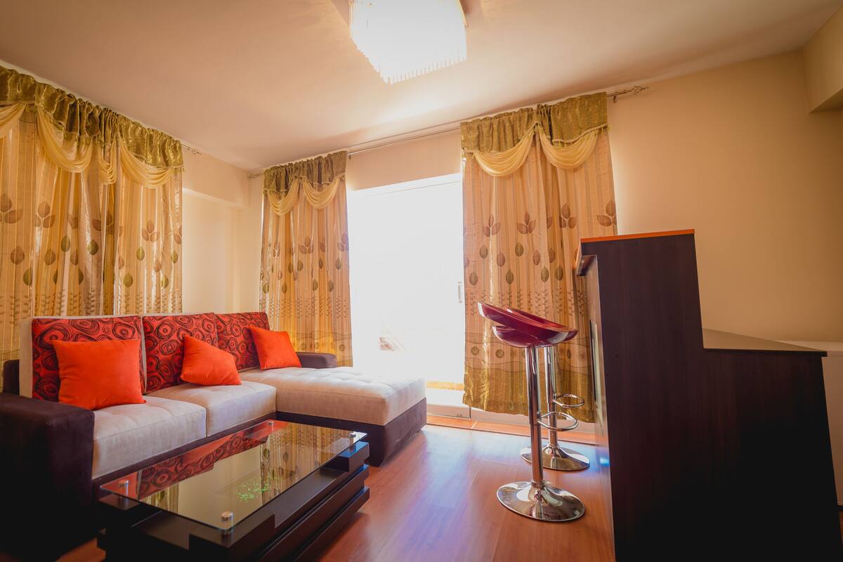 Blackout drapes, WiFi (free), bed sheets