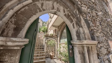 Entrada de la propiedad