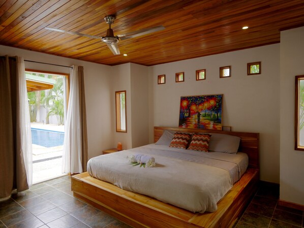 Tallelokero huoneessa, yksilöllisesti sisustettu