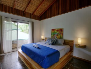 Tallelokero huoneessa, yksilöllisesti sisustettu