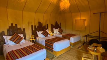 Deluxe Triple Room, 3 Twin Beds, Non Smoking, Mountainside | In-room safe, individually decorated, individually furnished