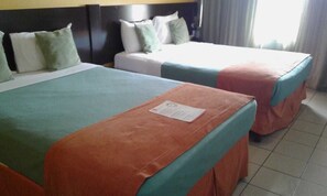 1 bedroom, in-room safe, desk, blackout curtains - Residence Inn Nickerie (Nieuw Nickerie)