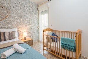 6 habitaciones, tabla de planchar con plancha y wifi gratis