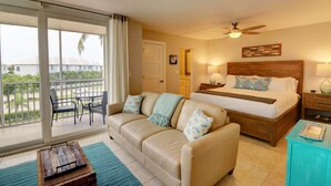 House, 1 King Bed (Beach & Tennis 4408) | Living area - Beach & Tennis 4408 (Bonita Springs)
