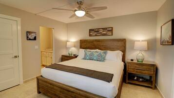 House, 1 King Bed (Beach & Tennis 4408) | 1 bedroom, WiFi (free)
