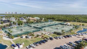 House, 1 Queen Bed (Beach & Tennis 3801) | View from property