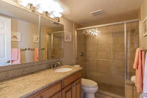 Studio (Beach & Tennis 1803) | Bathroom