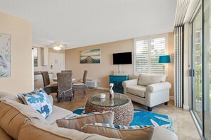 Apartment (Beach & Tennis 3204) | Wohnzimmer | Smart-TV