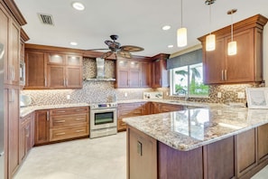House (4865 Regal Dr) | Private kitchen