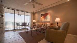 Appartement (Shamron Beach 507) | Woonkamer