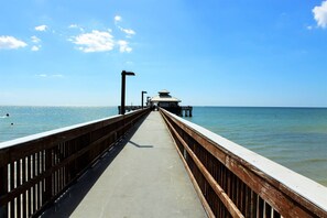 Exterior - Shamron Beach Condo 507 (Fort Myers Beach)