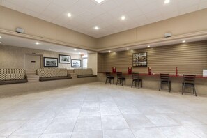Condo (Beach & Tennis 3808) | Meeting facility