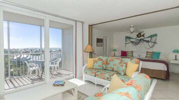 Condo (Beach & Tennis 5908) | Living room